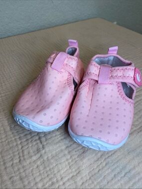 Kids Pink Water Shoes with Hook-and-Loop Strap